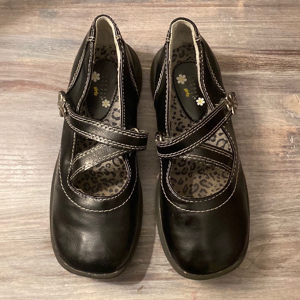 Girls vegan leather black shoes